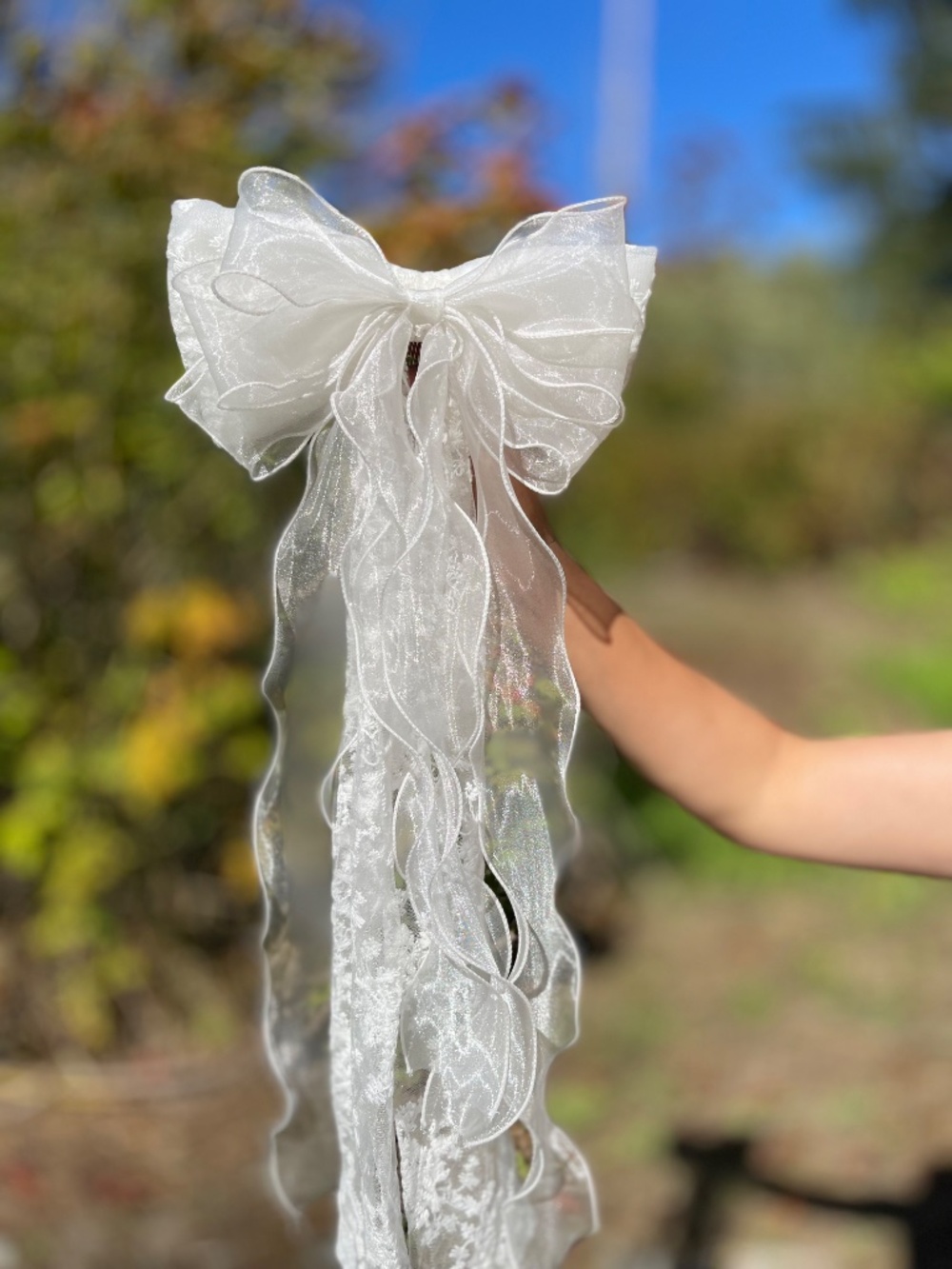 Lace Bridal Veil with Removable Organza Bow tulle embroidered Wedding Accessory - Picture 4 of 11